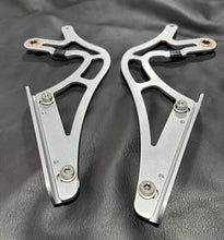 Load image into Gallery viewer, Slotted Decklid Hinges with Adjustable Quick Change Mounts (&#39;65-&#39;89) - Pair